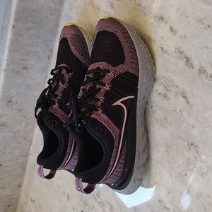 Nike React Infinity Flyknit women's sneakers